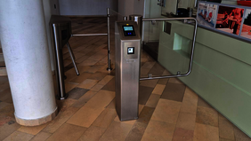 Eingangsdrehkreuz Linzer Bäder