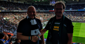 Kammler und Klusekemper beim Handschlag