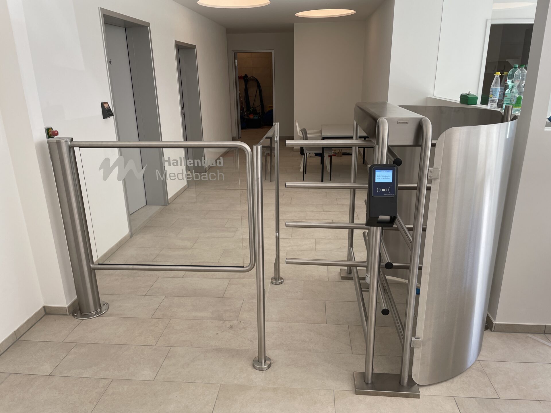 Du betrachtest gerade Hallenbad Medebach feiert Wiedereröffnung mit entervo-access als Partner